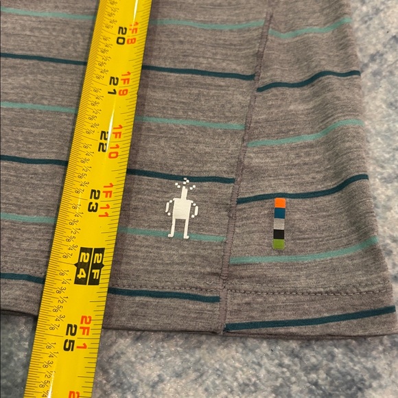 Women’s Smartwool merino wool 150 tee size S gray green stripes - Picture 5 of 6